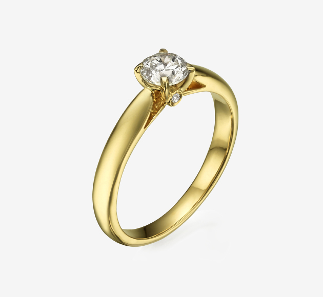 Classic Yellow Gold Diamond Ring