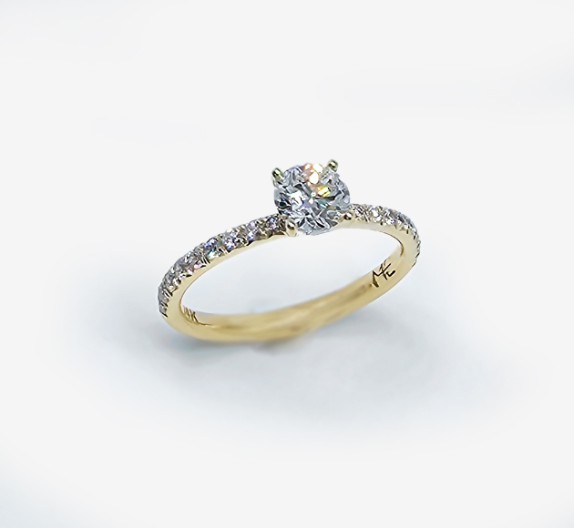 Or Lab Diamond Ring