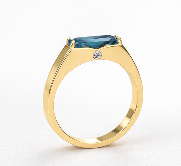 London Edge – 14K Gold Ring with London Blue Topaz & Side Diamonds