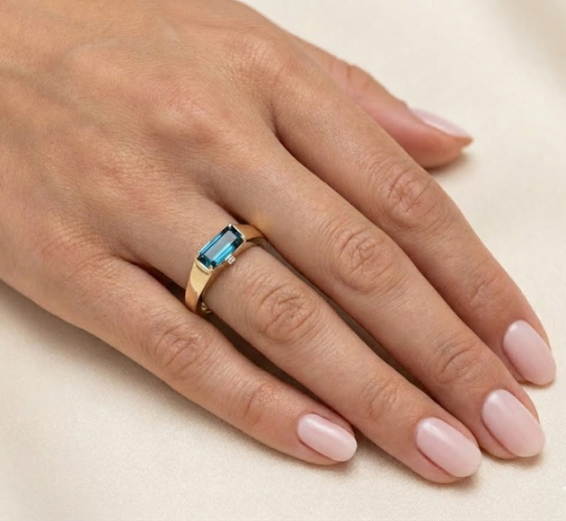 London Edge – 14K Gold Ring with London Blue Topaz & Side Diamonds