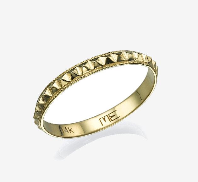 Delicate Pyramid Wedding Band