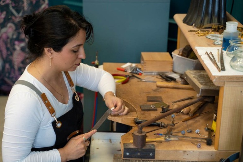 The Art of Jewelry Making: Behind the Scenes of Craftsmanship